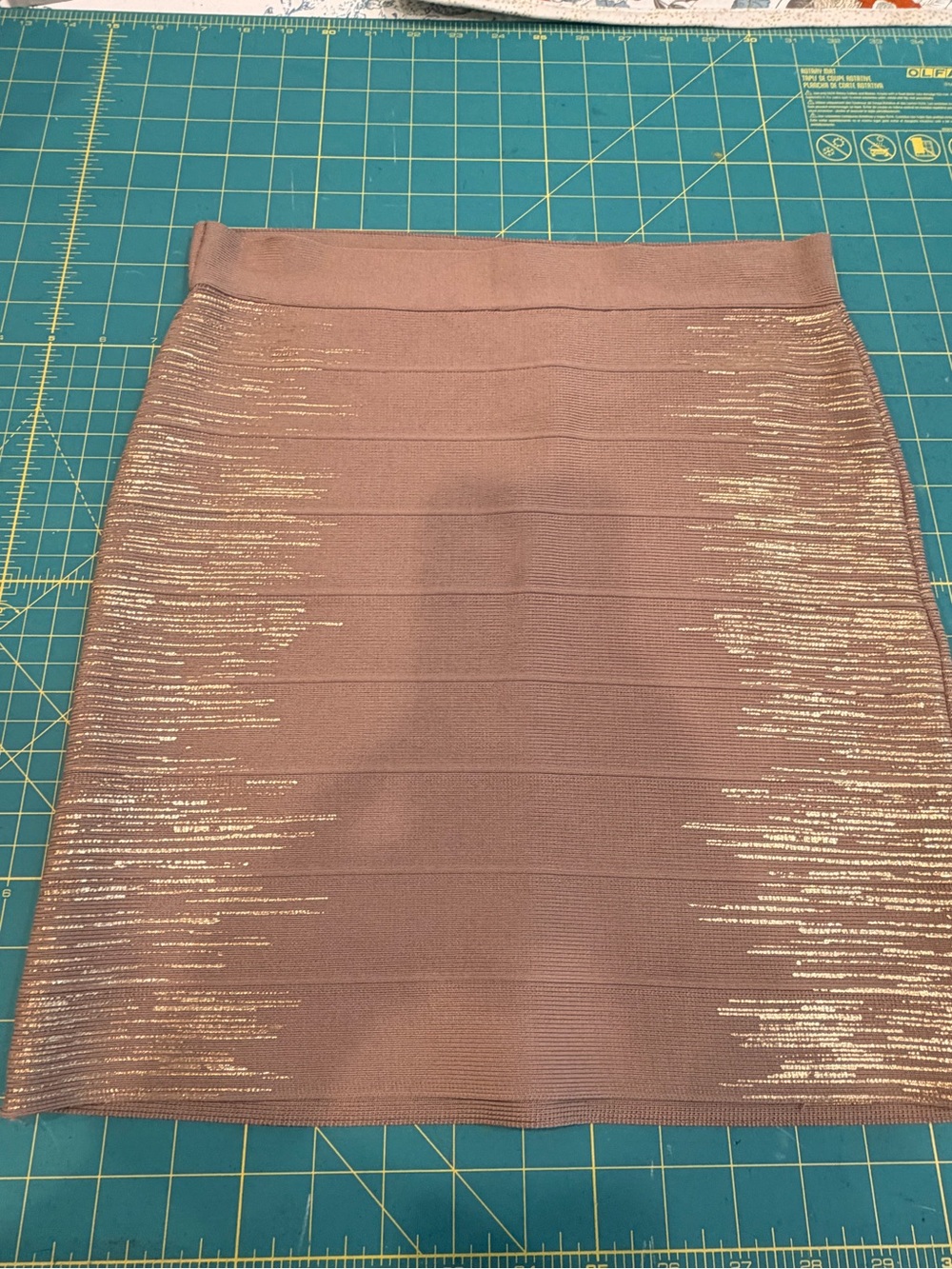 GUESS Metallic tan Bandage Pencil Skirt